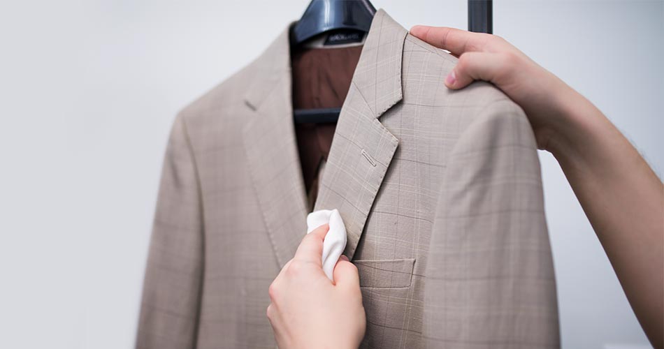 Dịch vụ giặt hấp áo vest  Khu vực Sài Gòn tại Ahawash