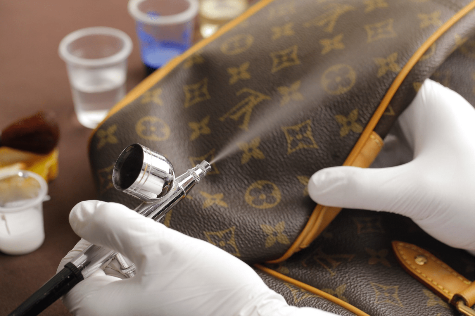 GÓI PHỦ ÁO BẢO VỆ CHO ĐỒ DA CAO CẤP TẠI AHAWASH
